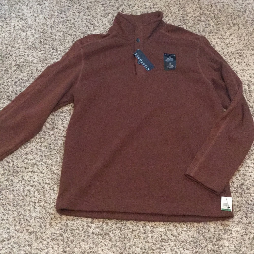 NWT Van Heusen sz LG bottom top sweater